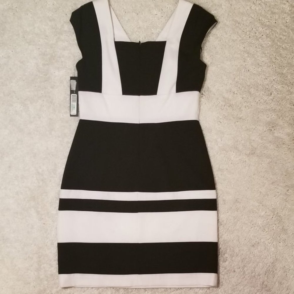 Marc New York Andrew Marc V-Neck Dress - Picture 3 of 10